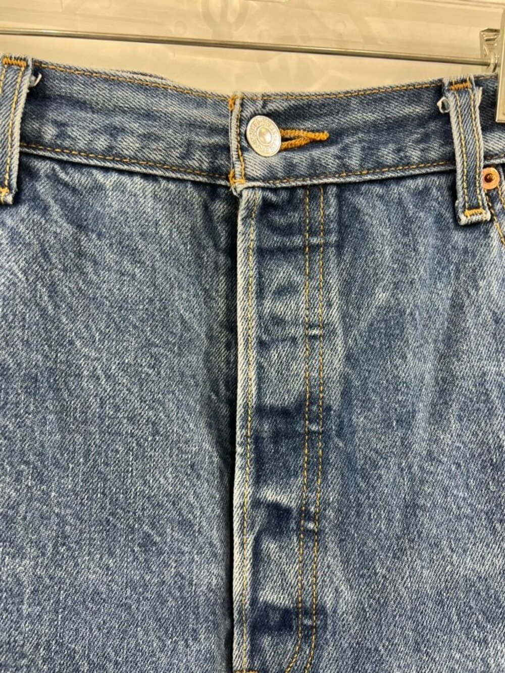 Levi’s 501 Men’s Blue Denim Jeans W38 L34 Straight Fit Classic Button Fly 36x31 - Picture 2 of 13